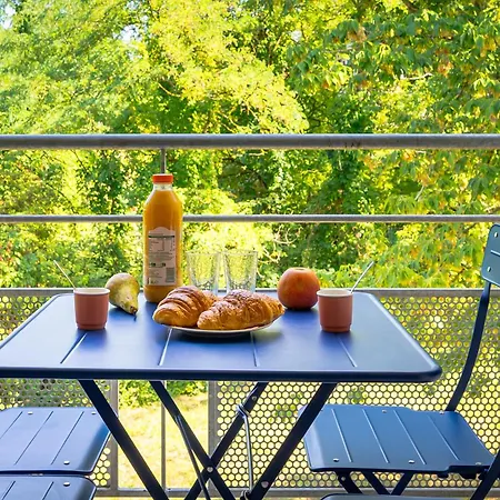 L'eden Bleu Parking Netflix Cafe Apartment *