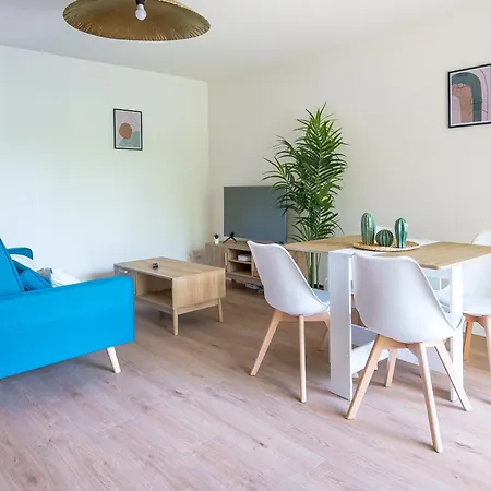 L'eden Bleu Parking Netflix Cafe Apartment